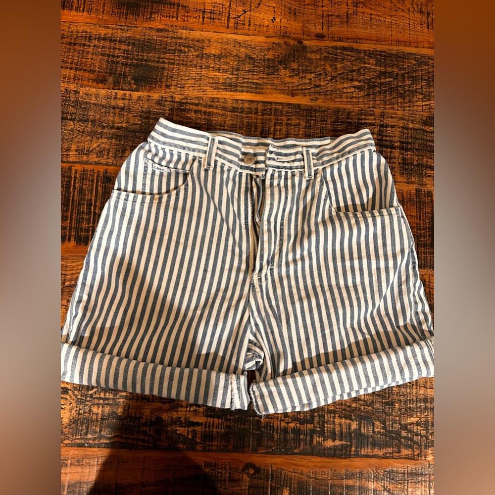 Vintage Lee Mom Jean Shorts